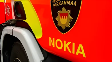 Pirkanmaan pelastuslaitoksen Nokian yksikön paloauto.